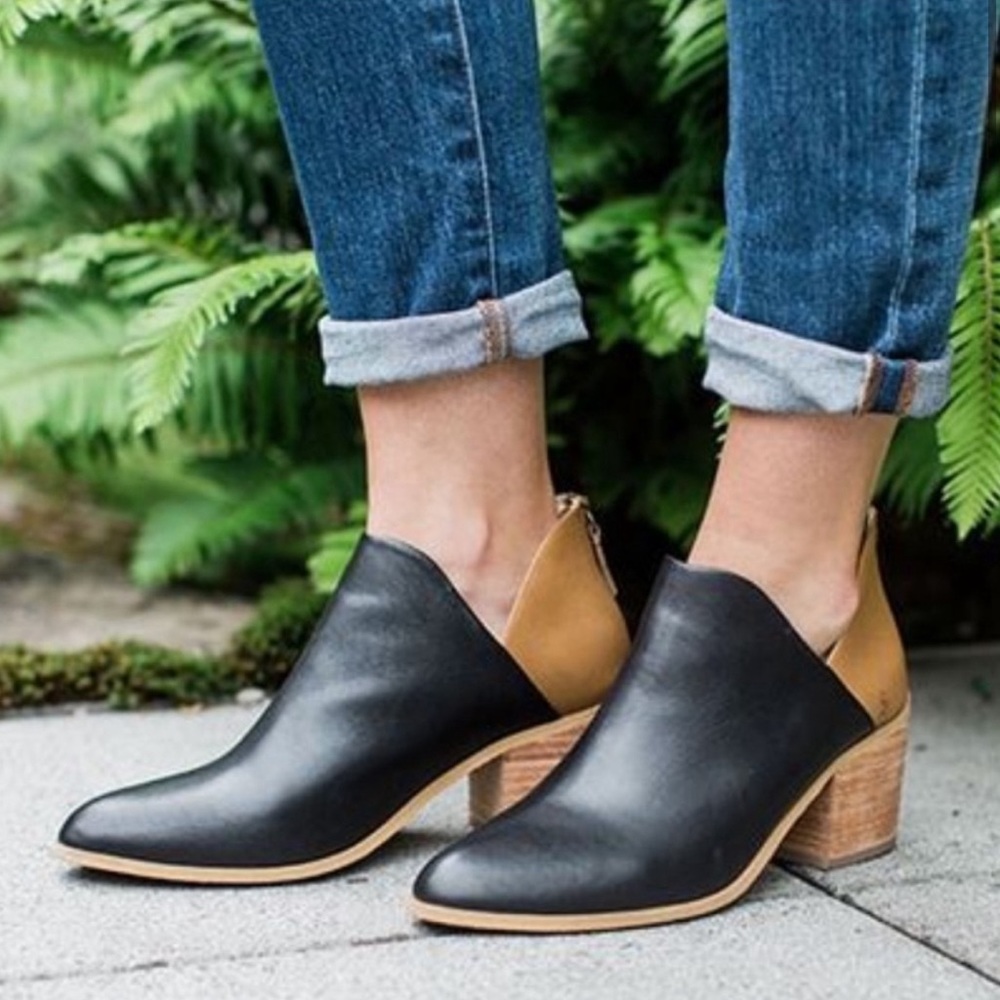 Sseko Two-Tone leather V Boot womens ankle boots size 8